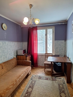 Сдаётся комната в 3-х.ком.кв.